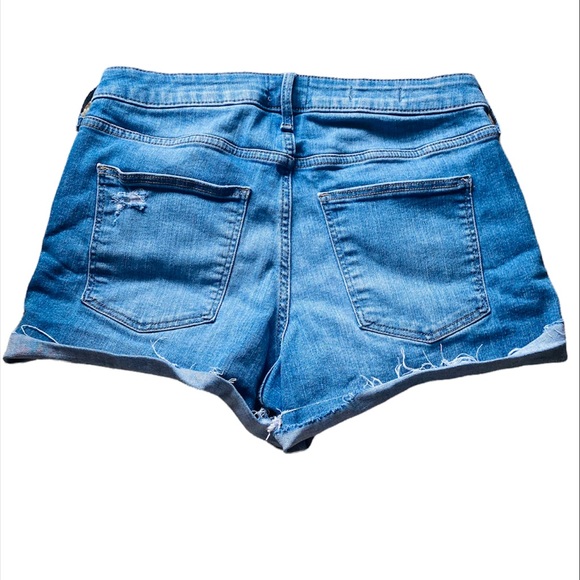 Universal Threads Light washed high rise midi shorts - Picture 7 of 13